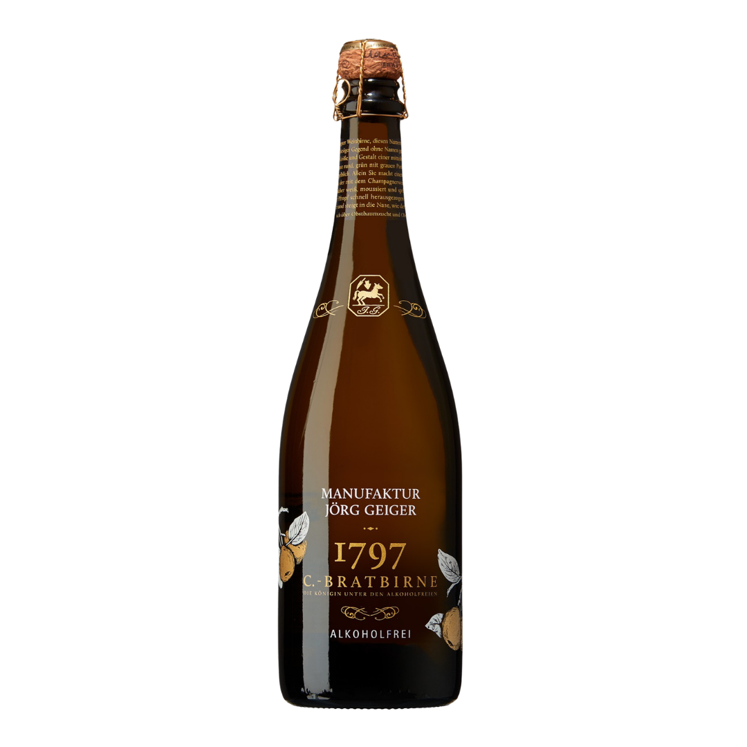 Bottle of Manufaktur Jorg Geiger 1797 Carpatbirne on a white background