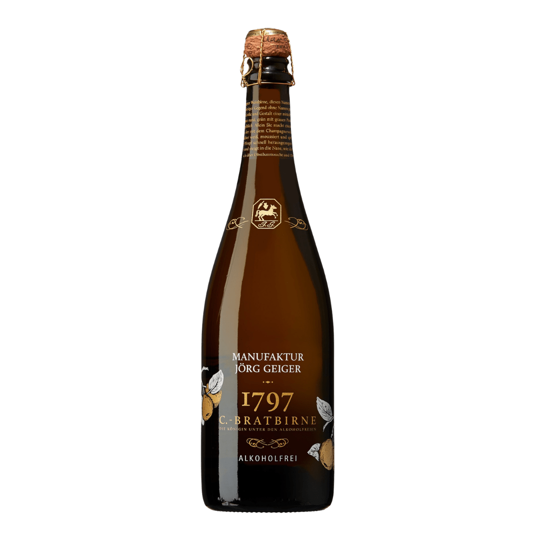Bottle of Manufaktur Jorg Geiger 1797 Carpatbirne on a white background