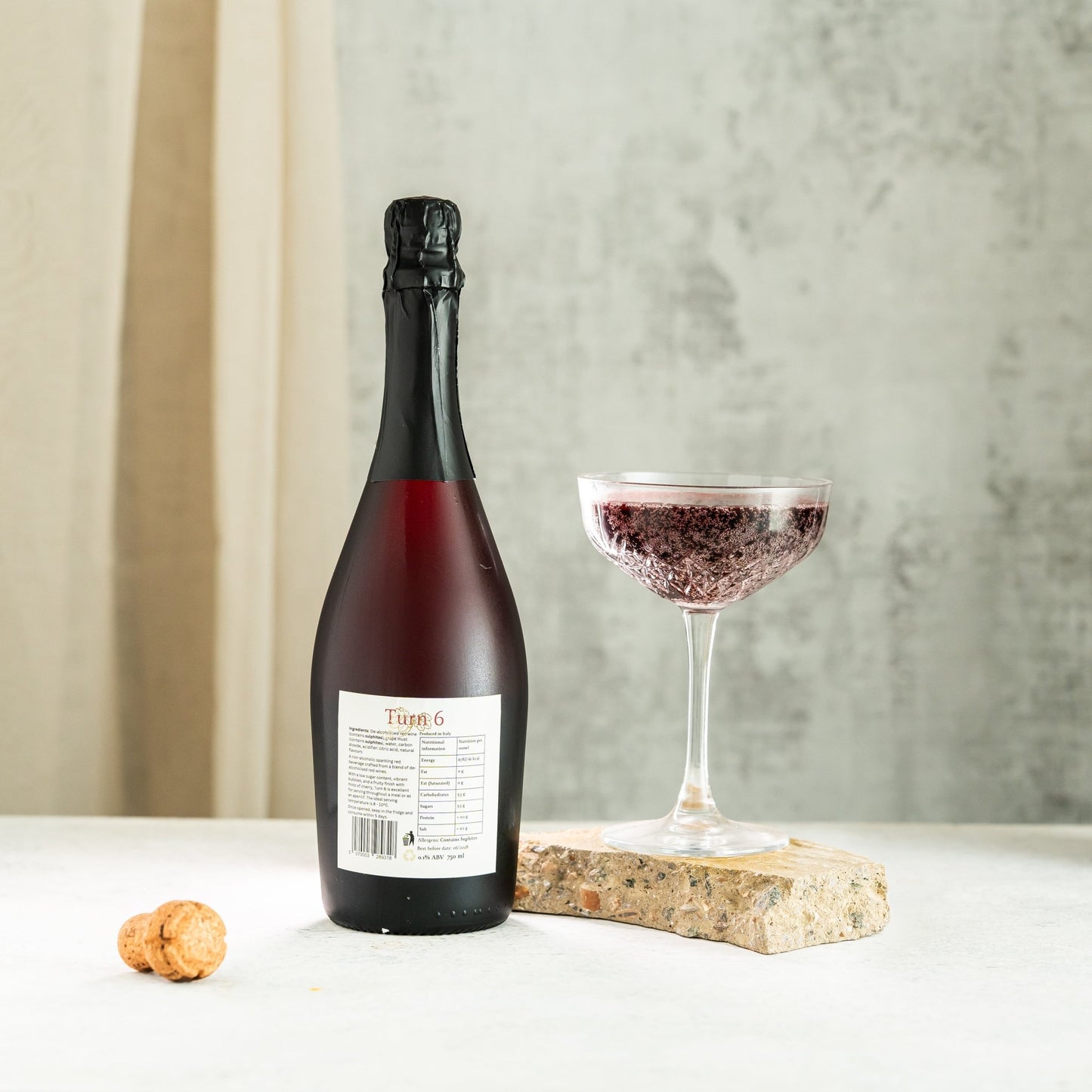 Turn 6 Alcohol-Free Sparkling Red Wine | Merlot 75cl - Functional Drinks Club